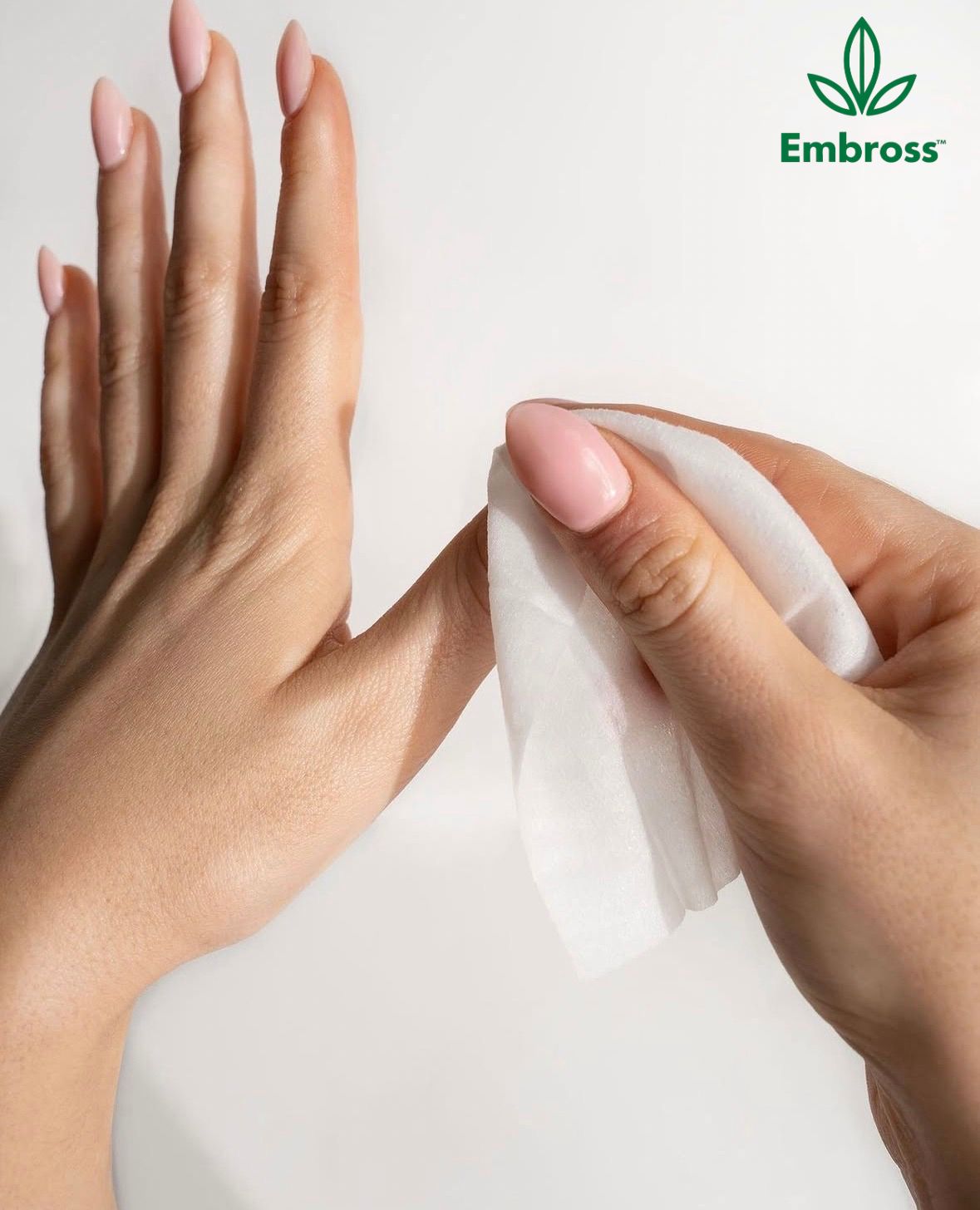 EMBROSS Heart Shape Nail Polish Remover Wipes - Pack of 2